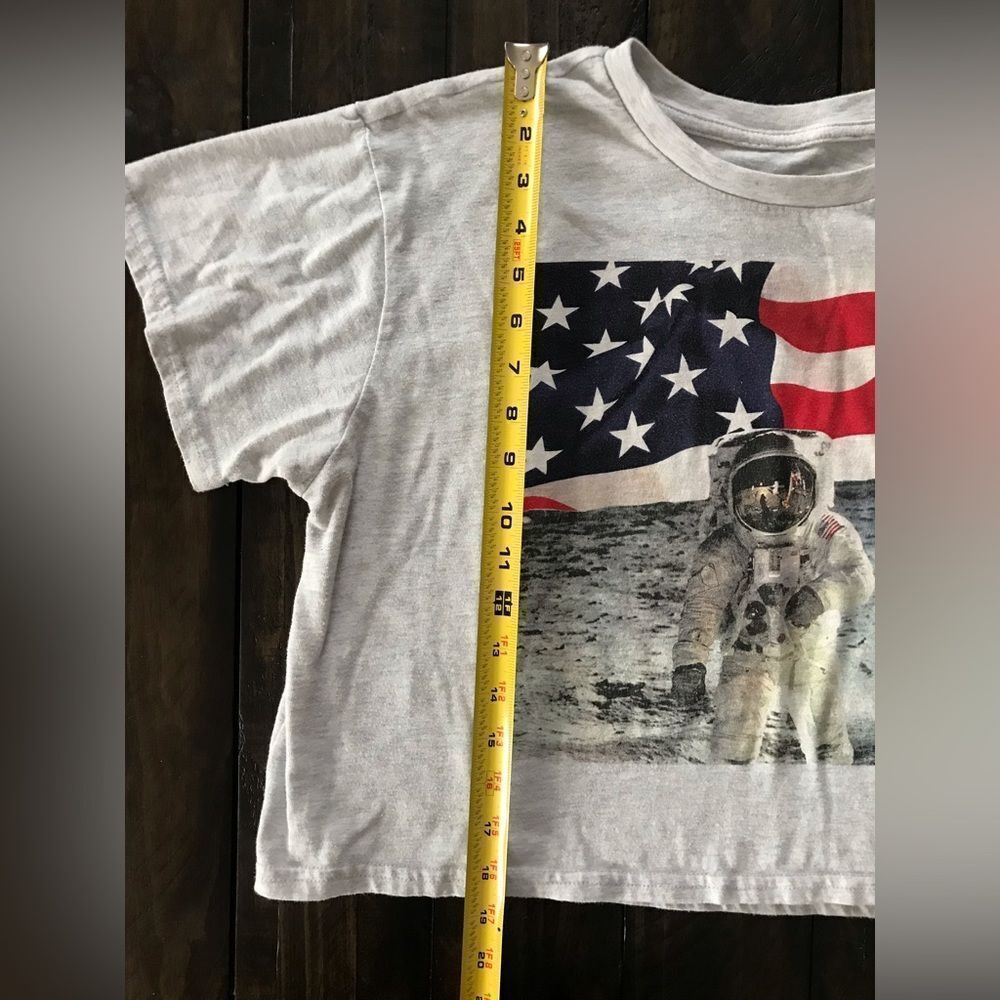 Freeze NASA Moon Walk Crop Tee - Picture 4 of 6